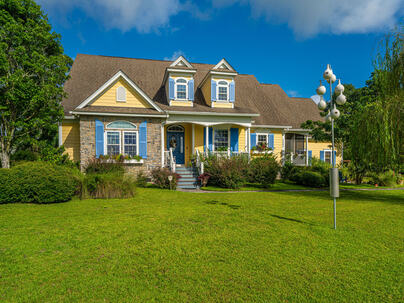 Photo 1 of 25 : 1342 1st Bend Road