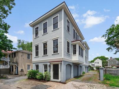 Photo 1 of 25 : 6 Kirkland Lane