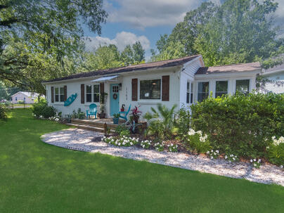 Photo 1 of 25 : 1153 Pauline Avenue