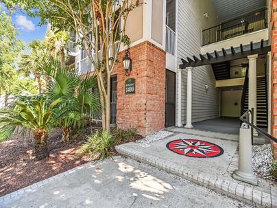 Photo 1 of 25 : 1416 Basildon Road