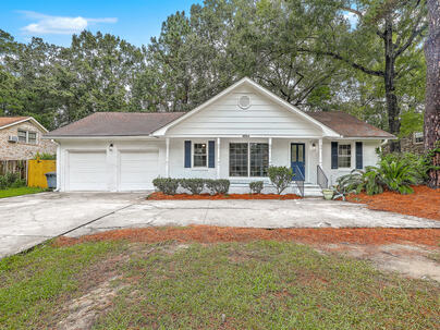 Photo 1 of 25 : 8004 Malden Avenue