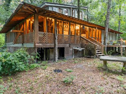 Photo 1 of 25 : 1373 Bridge Street