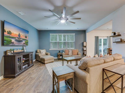 Photo 1 of 25 : 113 Cardinal Flower Court