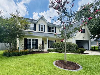 Photo 1 of 25 : 109 Thomaston Avenue