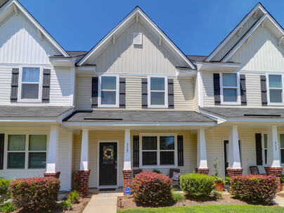 Photo 1 of 25 : 315 Flyway Road Road