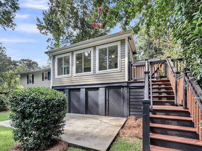 Photo 1 of 25 : 101 Dukes Court