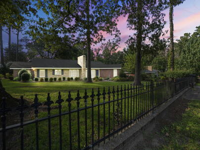 Photo 1 of 25 : 184 Scoville Street