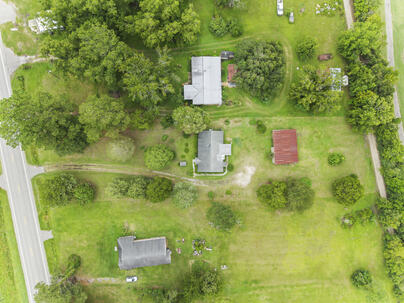 Photo 1 of 25 : 8466 Old Hwy 6