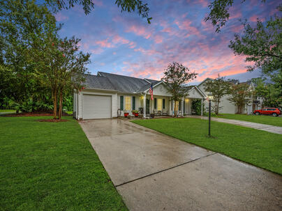 Photo 1 of 25 : 5201 Pomfret Street