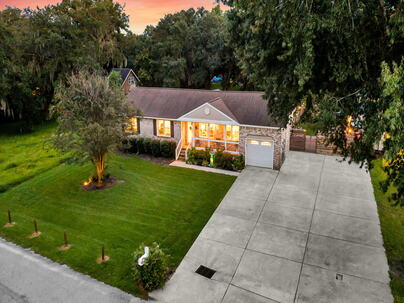 Photo 1 of 25 : 3591 Bayou Road