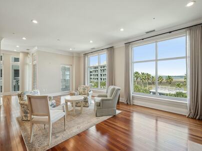 Photo 1 of 25 : 341 Cooper River Drive