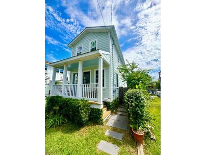 Photo 1 of 25 : 1 Paige Court