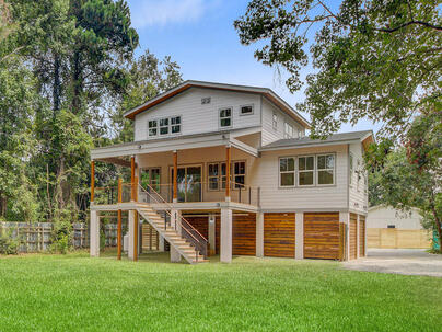 Photo 1 of 25 : 779 Riverland Drive