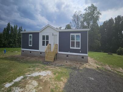 Photo 1 of 17 : 1505 Main Street