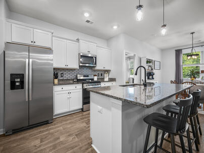 Photo 1 of 25 : 104 Rusting Link Road