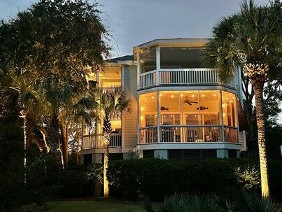 Photo 1 of 25 : 5851 Back Bay Drive