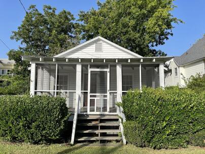 Photo 1 of 20 : 409 Station 22 1/2 Street