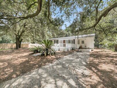 Photo 1 of 25 : 5059 Highway 162