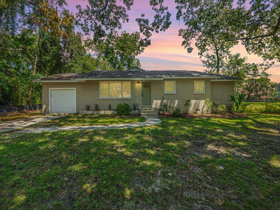 Photo 1 of 25 : 2150 Pierpont Avenue