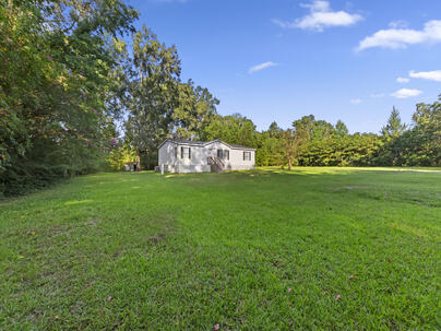 Photo 1 of 25 : 154 Rogers Branch Road