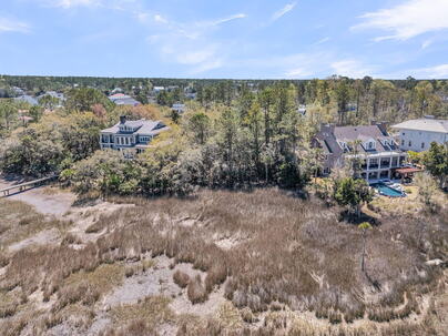 Photo 1 of 12 : 2296 Beckenham Drive