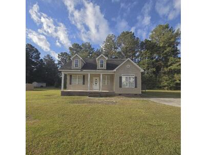 Photo 1 of 11 : 471 Lombardi Court