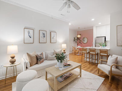 Photo 1 of 25 : 400 Bucksley Lane, #307