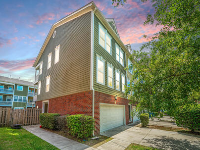 Photo 1 of 16 : 9042 Parlor Drive