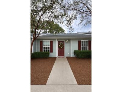 Photo 1 of 25 : 1527 Blaze Lane