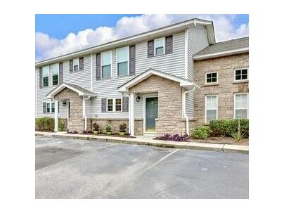 Photo 1 of 24 : 501 Sunnyside Way