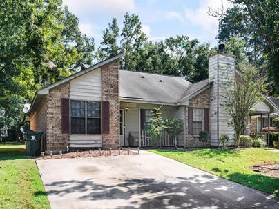 Photo 1 of 16 : 402 Miami Street, #A