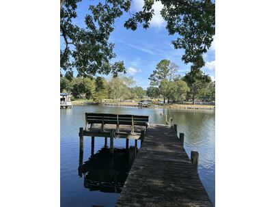 Photo 1 of 25 : 1277 Ackerman Drive