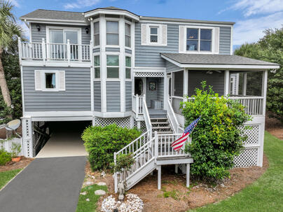 Photo 1 of 25 : 1 Pelican Reach