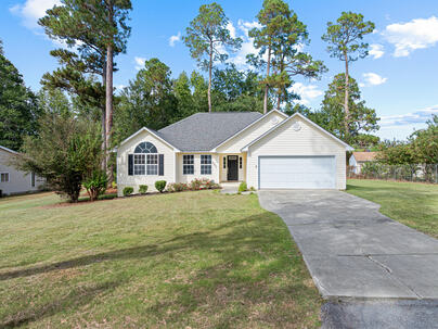 Photo 1 of 23 : 2220 Hillside Street