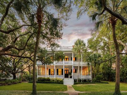 Photo 1 of 25 : 1750 Ion Avenue