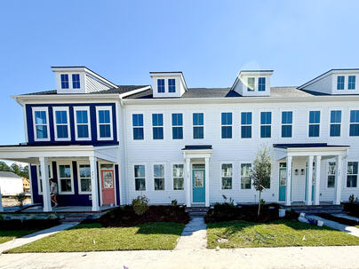 Photo 1 of 25 : 769 Blueway Avenue