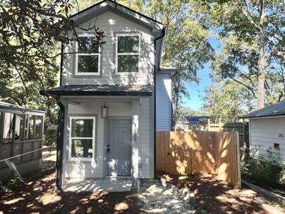 Photo 1 of 25 : 1632 Wappoo Drive