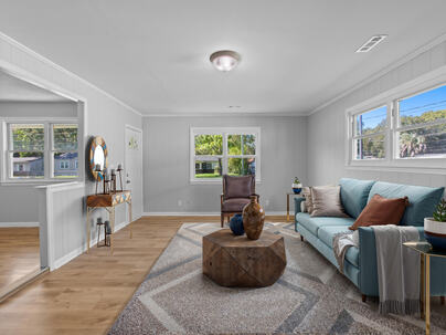 Photo 1 of 25 : 2507 Violet Avenue