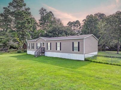 Photo 1 of 25 : 101 Liberty Road