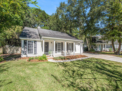 Photo 1 of 20 : 106 Candover Court