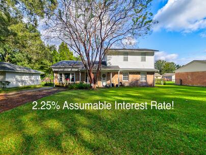 Photo 1 of 25 : 136 Blossom Street