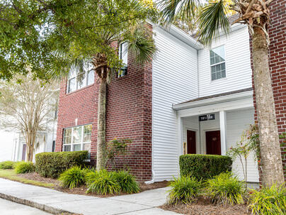 Photo 1 of 25 : 184 Golf View Lane