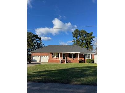 Photo 1 of 21 : 1449 Waters Edge Drive