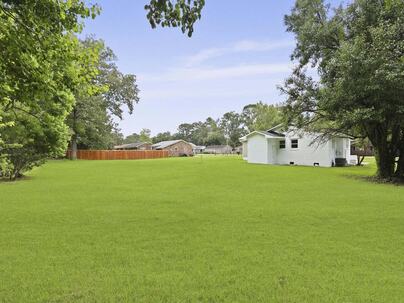 Photo 1 of 25 : 233 Pandora Drive