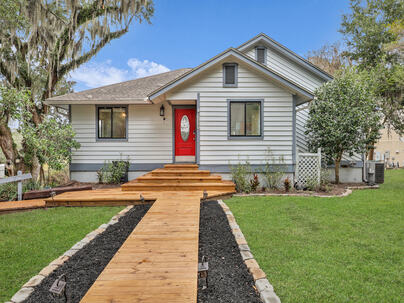 Photo 1 of 25 : 1980 Minott Street