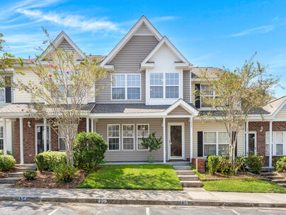 Photo 1 of 25 : 135 Brockman Way