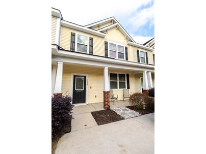 Photo 1 of 25 : 9227 Southern Oak Lane