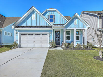 Photo 1 of 25 : 220 Old Grove Avenue