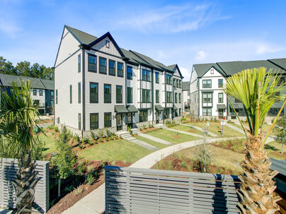 Photo 1 of 25 : 230 Somerset Acres Drive