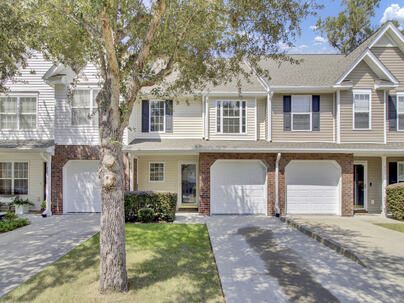 Photo 1 of 25 : 208 Darcy Avenue